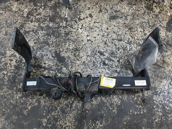 TREKHAAK Volkswagen Crafter (01-2011/12-2016) (01073112001), Auto-onderdelen, Ophanging en Onderstel, Volkswagen, Gebruikt