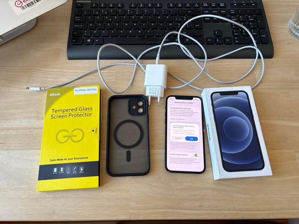 iPhone 12 - 128GB + hoesje + oplader + screenprotector, Télécoms, Téléphonie mobile | Accessoires & Pièces, Enlèvement, Utilisé