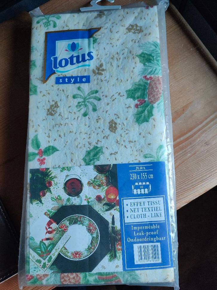 Lot de serviettes de table et nappes en papier, Divers, Pâques, Comme neuf, Enlèvement