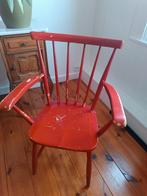 Een mooie vintage rode stoel.(Reageren via dit zoekertje), Huis en Inrichting, Stoelen, Ophalen