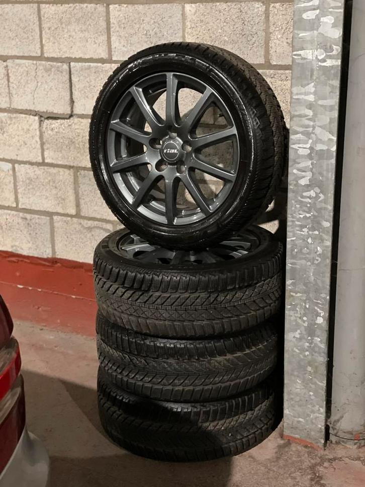 Rial lichtmetalen velgen 16 inch 5X114,3 met winterbanden, Autos : Pièces & Accessoires, Pneus & Jantes, Pneus et Jantes, Pneus hiver