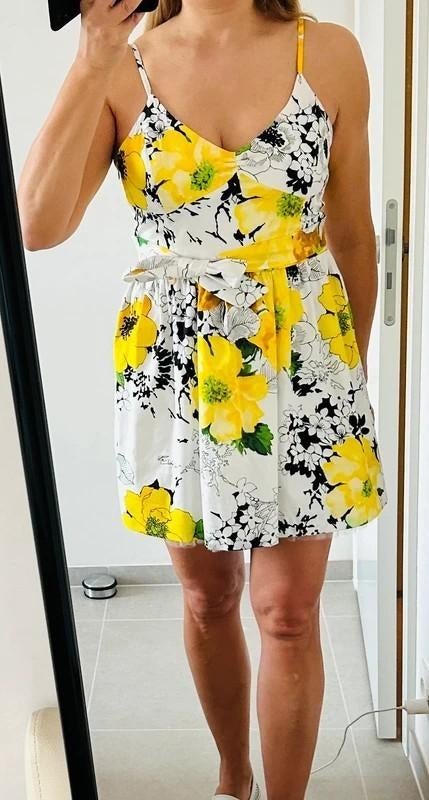 Schattig cocktail jurkje Rinascimento NIEUW, Kleding | Dames, Maat 38/40 (M), Geel, Rinascimento, Nieuw