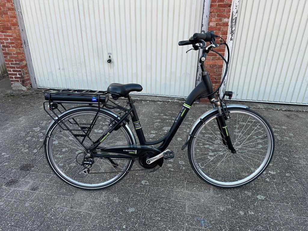 Elektrische damesfiets 28 inch, Ophalen, Zo goed als nieuw