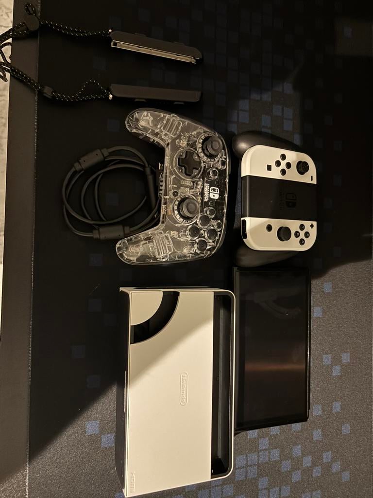 Nintendo Switch OLED, Consoles de jeu & Jeux vidéo, Consoles de jeu | Sony PlayStation 5, Comme neuf, Enlèvement