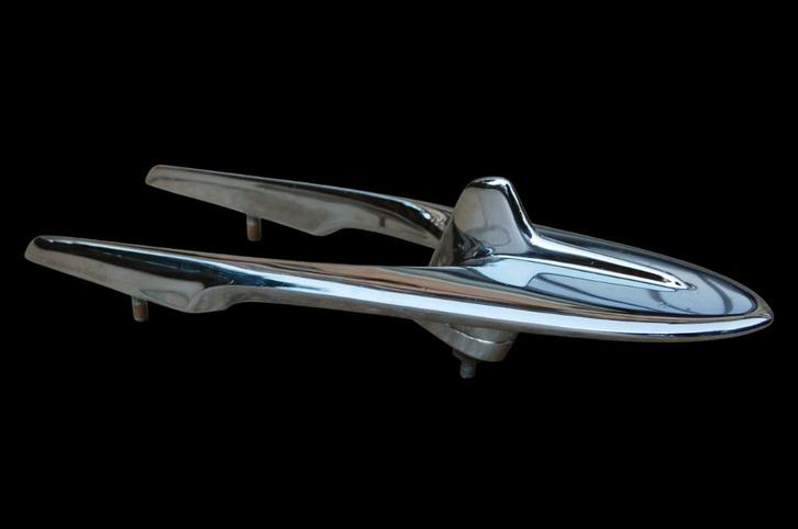 desoto Firedome 1955 hood ornament usa oldtimer, Antiek en Kunst, Curiosa en Brocante, Ophalen of Verzenden