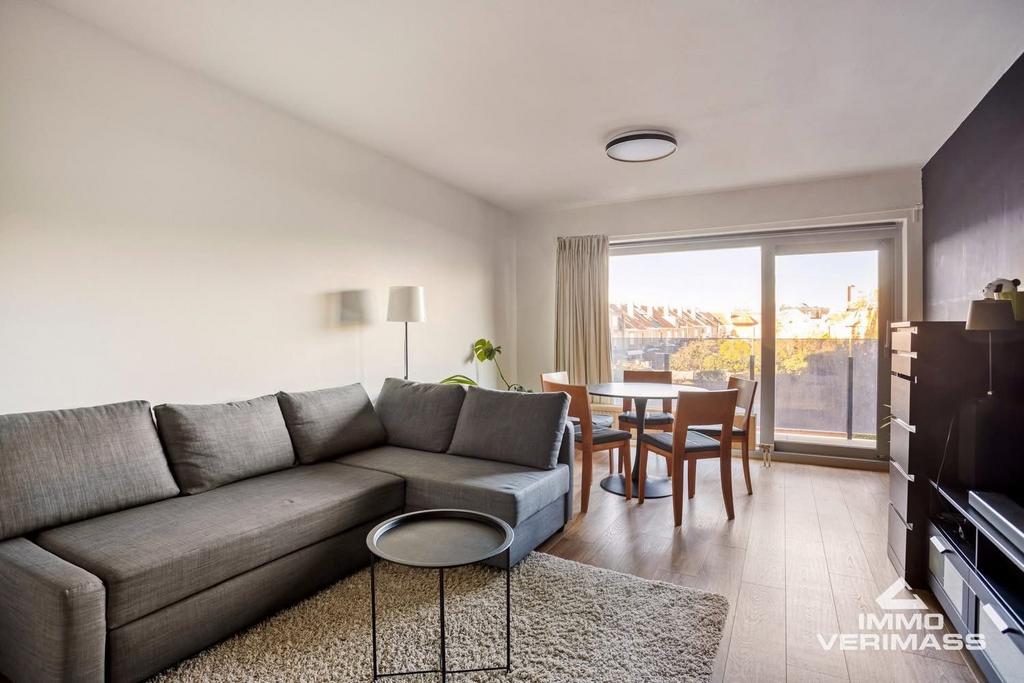 Grijze zetel Friheten Ikea, Ophalen, Zo goed als nieuw, Vierpersoons of meer, Hoekbank