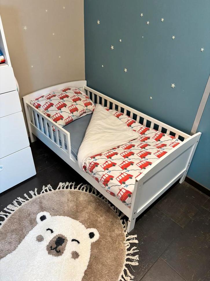 Peuterbed 140x70, Kinderen en Baby's, Kinderkamer | Bedden, Zo goed als nieuw, 140 tot 160 cm, 70 tot 85 cm, Lattenbodem, Matras