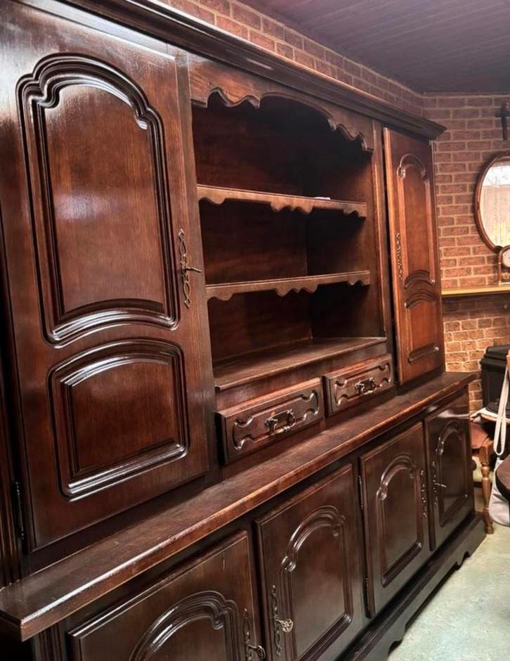 Grand buffet vaisselier en chêne massif, Maison & Meubles, Armoires | Buffets, Comme neuf, Chêne, Enlèvement