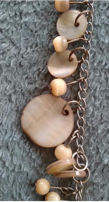 Beige/roze parelmoer bedelarmband, Overige merken, Overige materialen, Gebruikt, Ophalen of Verzenden