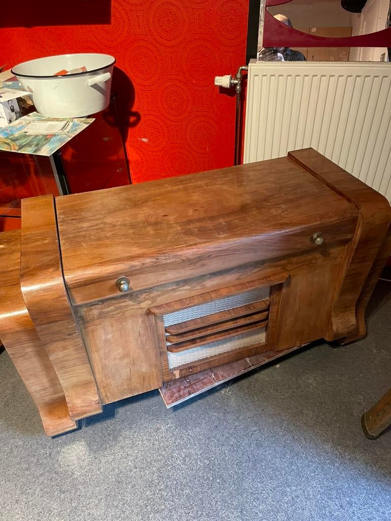 Well’s radio platenspeler jaren 40-59, Hobby en Vrije tijd, Overige Hobby en Vrije tijd, Ophalen, Gebruikt