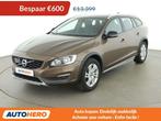 Volvo V60 Cross Country 2.0 D3 Momentum (bj 2015), Auto's, Volvo, Voorwielaandrijving, Gebruikt, 1712 kg, Leder
