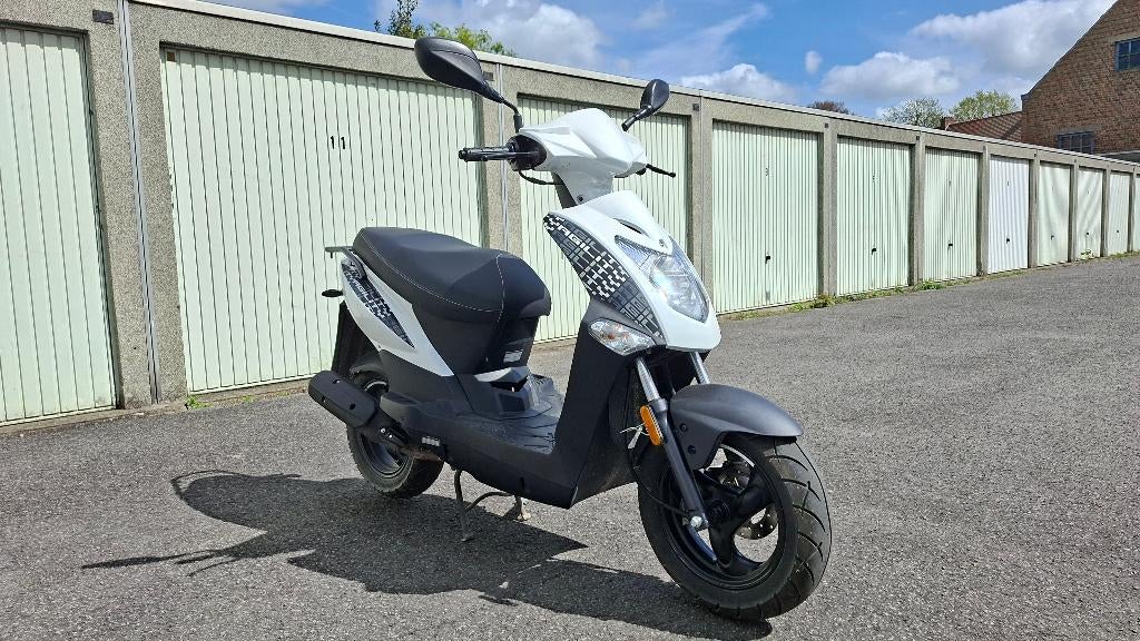 Scooter Kymco Agility klasse A, Fietsen en Brommers, Scooters | Kymco, Zo goed als nieuw, Agility, Klasse A (25 km/u), Benzine