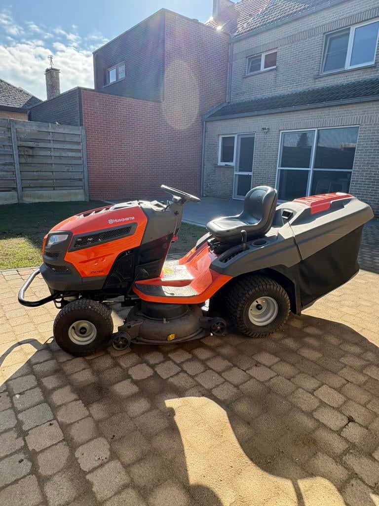 Husqvarna CTH 184T, Ophalen, Zo goed als nieuw, Opvangbak, 90 tot 120 cm