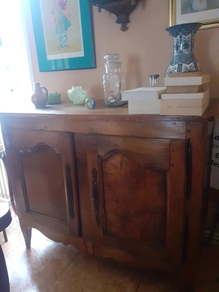 Meuble ancien  acheté chez un antiquaire il y a quelques ann