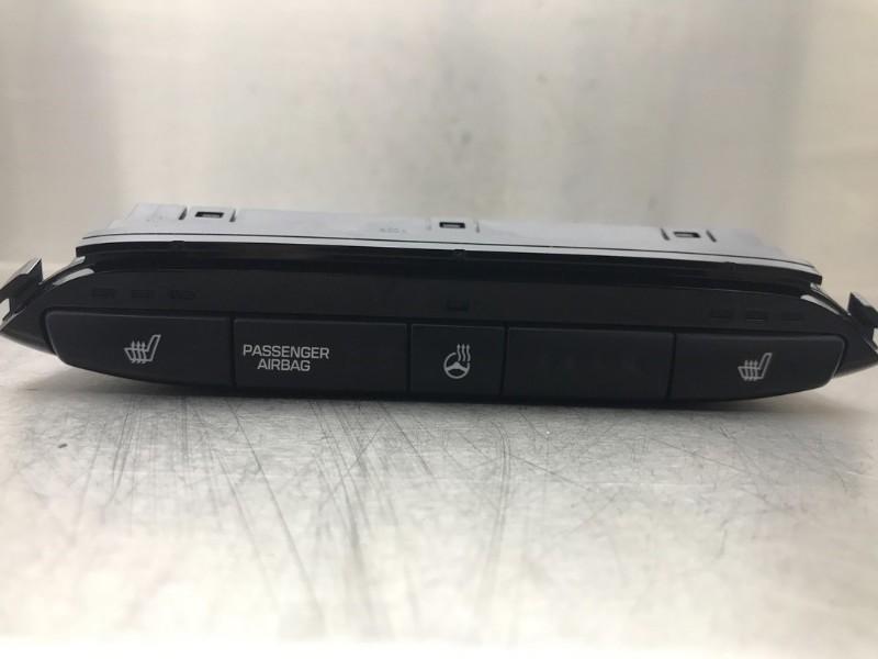 DIVERSEN Airbag controle lampje i20 (GBB) (|93700C8000|), Gebruikt, Hyundai