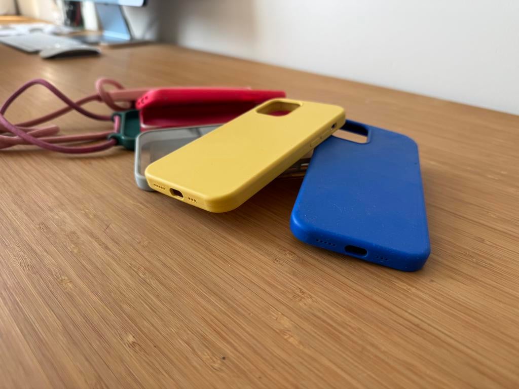 Lot de coques iphones, Télécoms, Enlèvement, Utilisé, IPhone 12