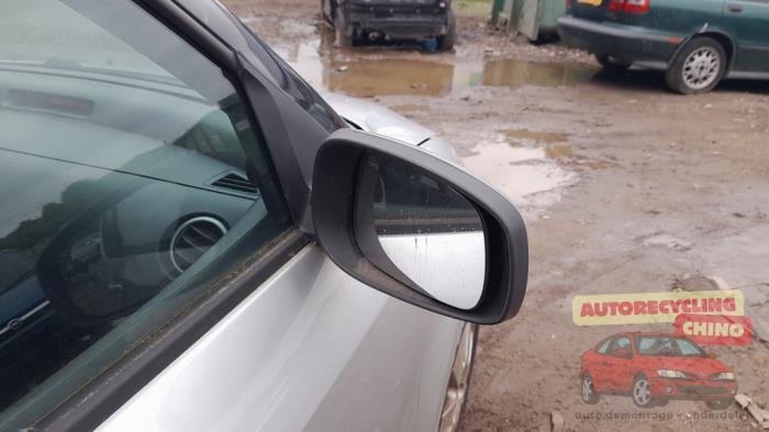 Buitenspiegel rechts van een Suzuki Swift, Gebruikt, -, -, Ophalen of Verzenden