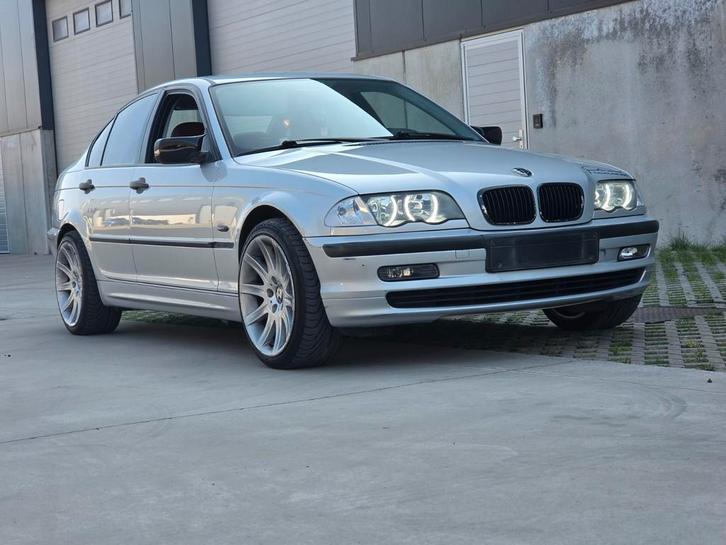 BMW 316i M-Pakket, Auto's, BMW, Particulier, Benzine, Rood, Ophalen