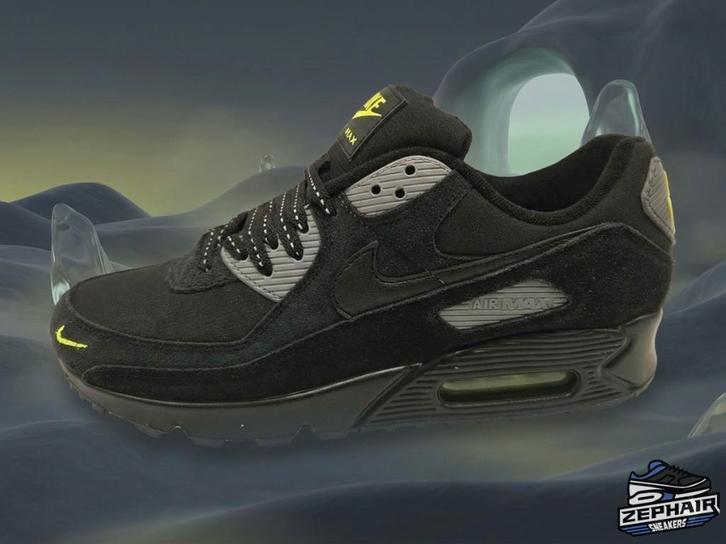Nike Air Max 90 'Black/Volt' EU44 2023, Kleding | Heren, Schoenen, Gedragen, Sneakers, Zwart, Ophalen of Verzenden