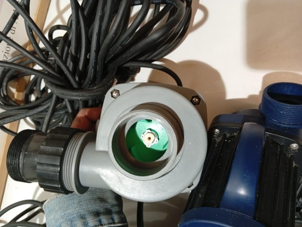 Pompes pour aquarium -Kinshi 25000 & Osaga Variomatix + UV, Enlèvement, Utilisé, Pompe, Autres types