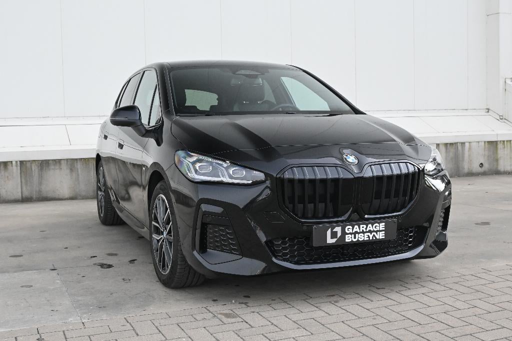 BMW 216i Active Tourer (M-pack) / 2024 / 32500km / benzine, Zwart, Bedrijf, USB, Voorwielaandrijving