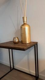 Industrieel tafeltje (eikenhout/zwart metaal), Huis en Inrichting, Tafels | Sidetables, Ophalen, Zo goed als nieuw