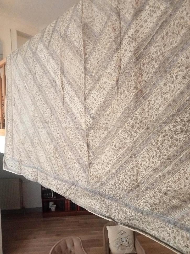 zijden sprei 260 x 220 cm, Huis en Inrichting, Slaapkamer | Beddengoed, Overige typen, Ophalen