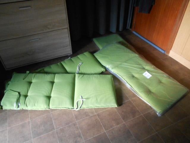 4 magnifiques coussins de chaise de jardin /123 x 50 cm, Enlèvement, Comme neuf