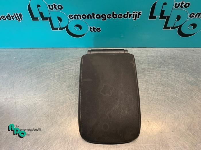 Accoudoir d'un Volkswagen Golf (Golf 12-), Autos : Pièces & Accessoires, Habitacle & Garnissage, Volkswagen, Utilisé, 3 mois de garantie