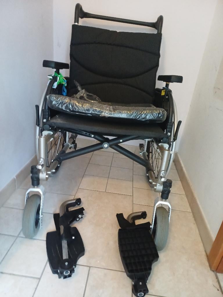 Rolstoel niet gebruikt, Diversen, Rolstoelen, Ophalen, Inklapbaar, Zo goed als nieuw