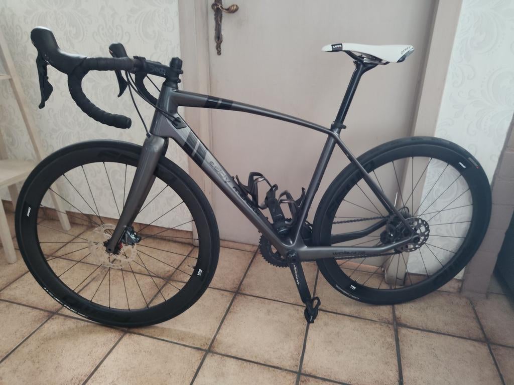 Racefiets nieuwstaat!!maat medium,gemonteerd ultegra carbon, Ophalen of Verzenden, Carbon