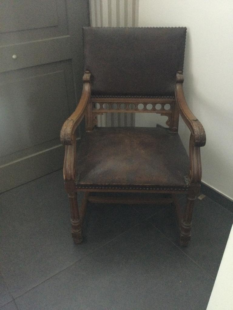 Antieke stoel zwaar met armleuning, Antiek en Kunst, Ophalen