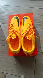 voetbalschoenen NIEUW! Maat 44, Sport en Fitness, Voetbal, Ophalen, Nieuw, Schoenen