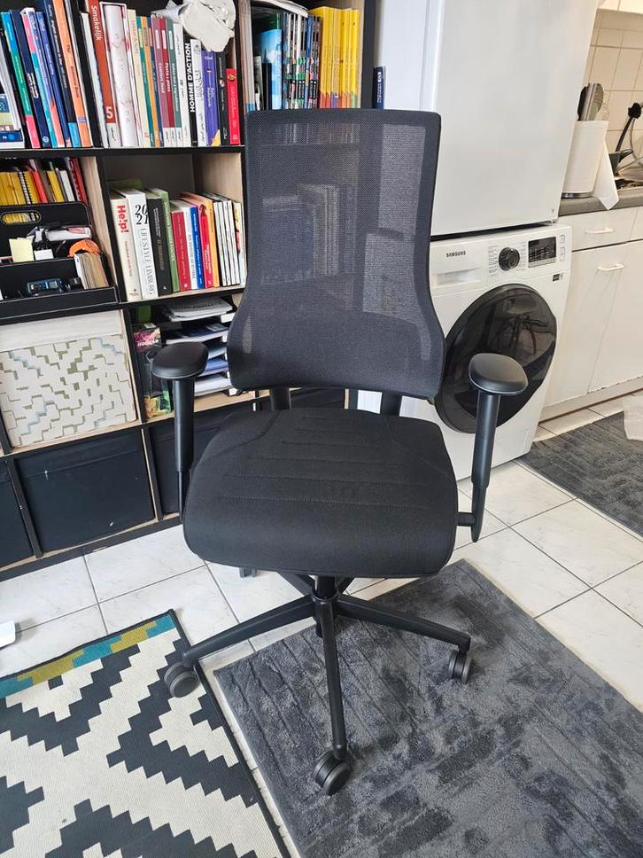 Chaise de bureau ergonomique bma axia 2.5 presque neuve ! !, Maison & Meubles, Chaises de bureau, Comme neuf, Chaise de bureau