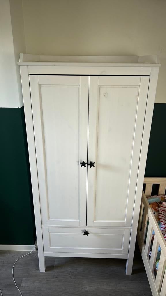 Witte kast + verzorgtafel met commodes, Ophalen, Zo goed als nieuw, Commode