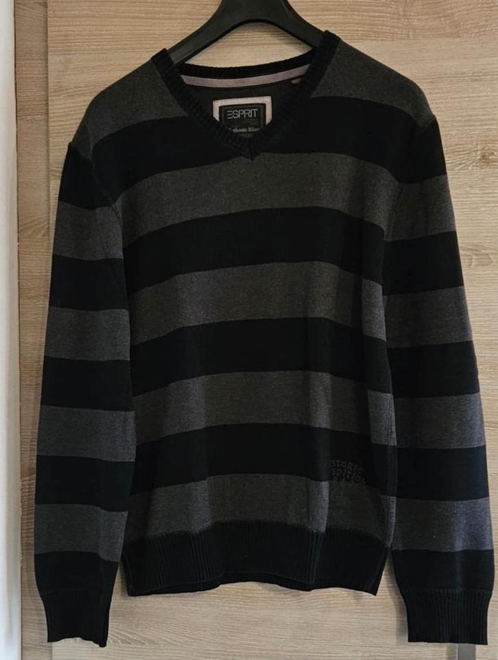 Pull ESPRIT taille M col en V, Vêtements | Hommes, Pulls & Vestes, Comme neuf, Taille 48/50 (M), Noir, Enlèvement ou Envoi