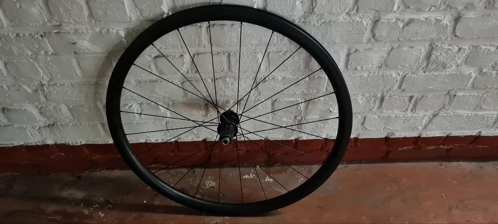 Roue arriere carbon, Roue