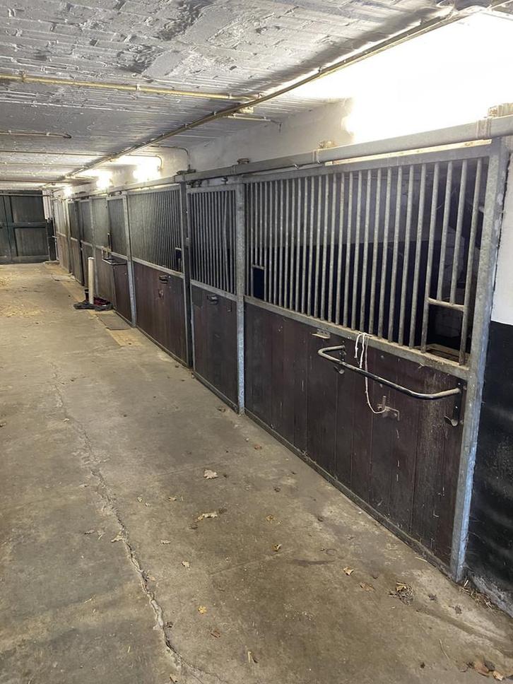 7 paardenboxen, Dieren en Toebehoren, Stalling en Weidegang
