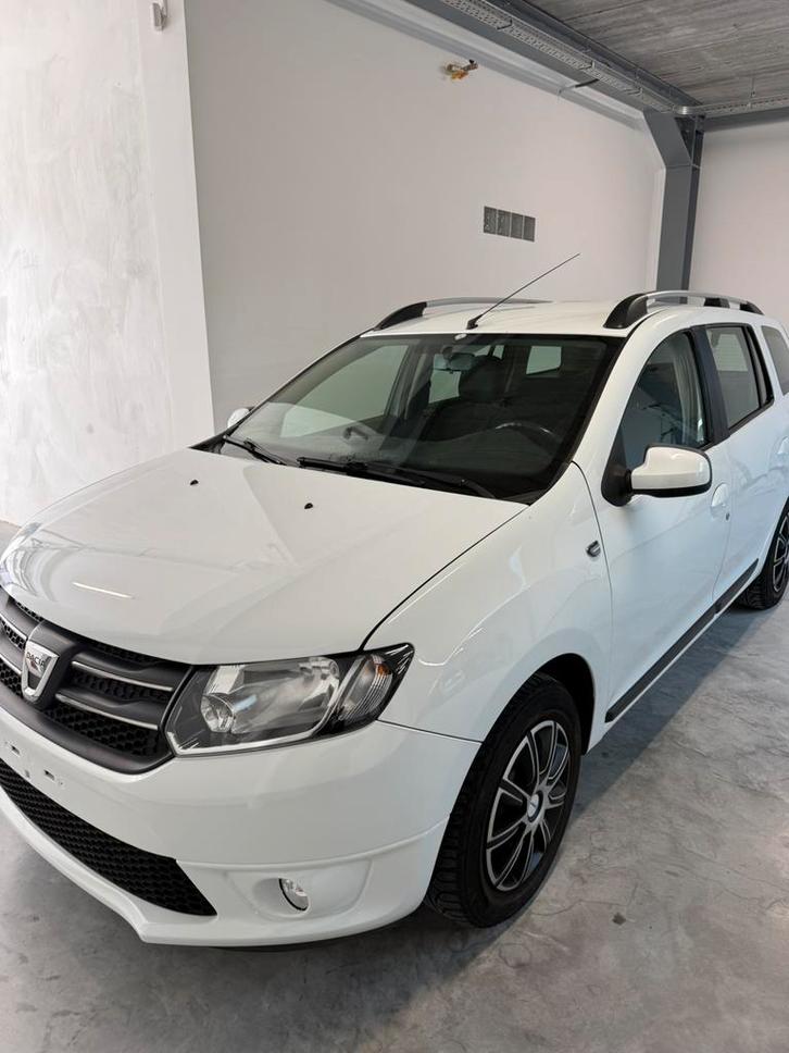 Dacia logan MCV ESSENCE, Autos, Dacia, Particulier, Logan MCV, Essence, Euro 5, Berline, 5 portes, Boîte manuelle, Blanc, Noir