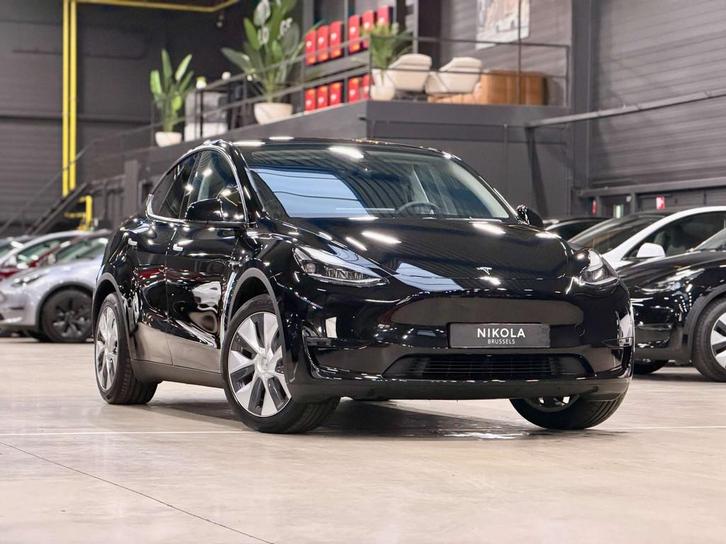 Tesla Model Y REAR WHEEL DRIVE - FULL BLACK - AUTOPILOT ACTI, Autos, Tesla, Entreprise, Achat, Model Y, Caméra de recul, Phares directionnels