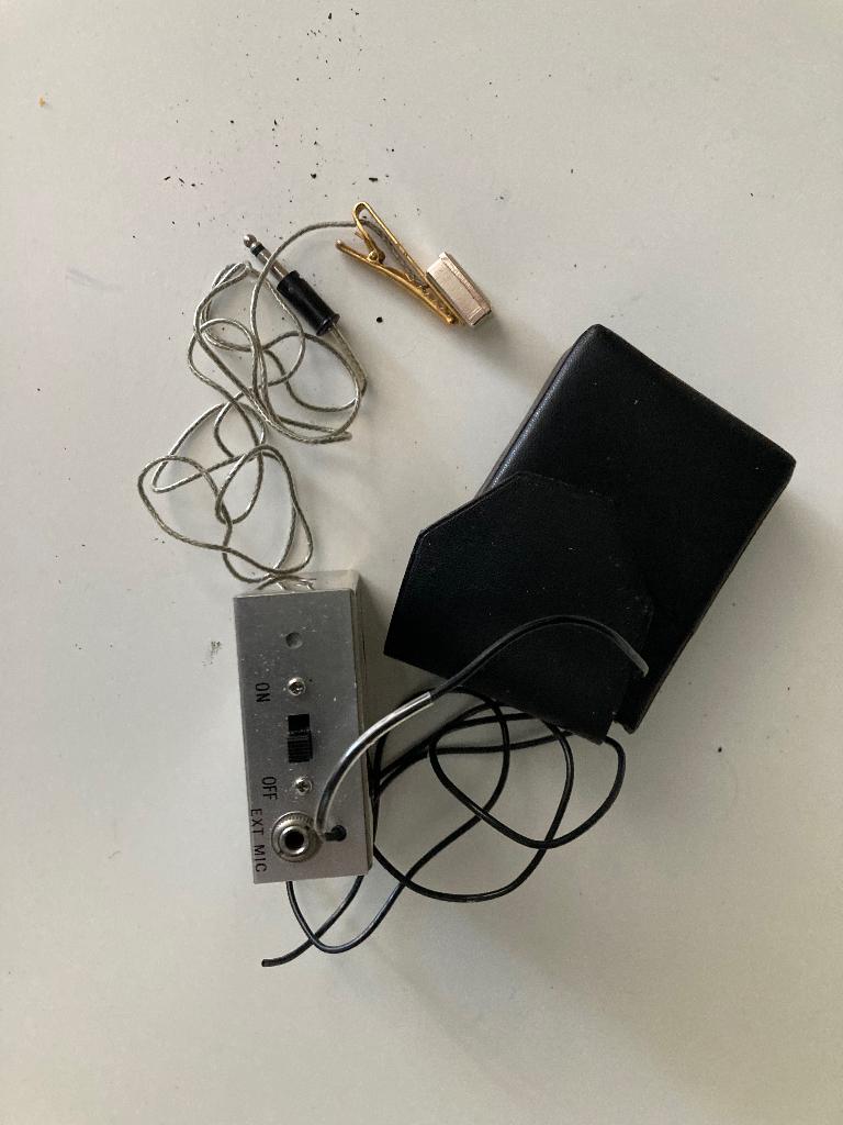 FM draadloze microfoonzender vintage, Ophalen of Verzenden, Draadloos