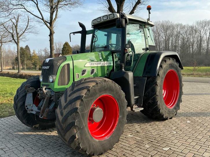 Tracteur agricole Fendt 820 Vario TMS à traction intégrale, Articles professionnels, Agriculture | Tracteurs, Fendt, Utilisé