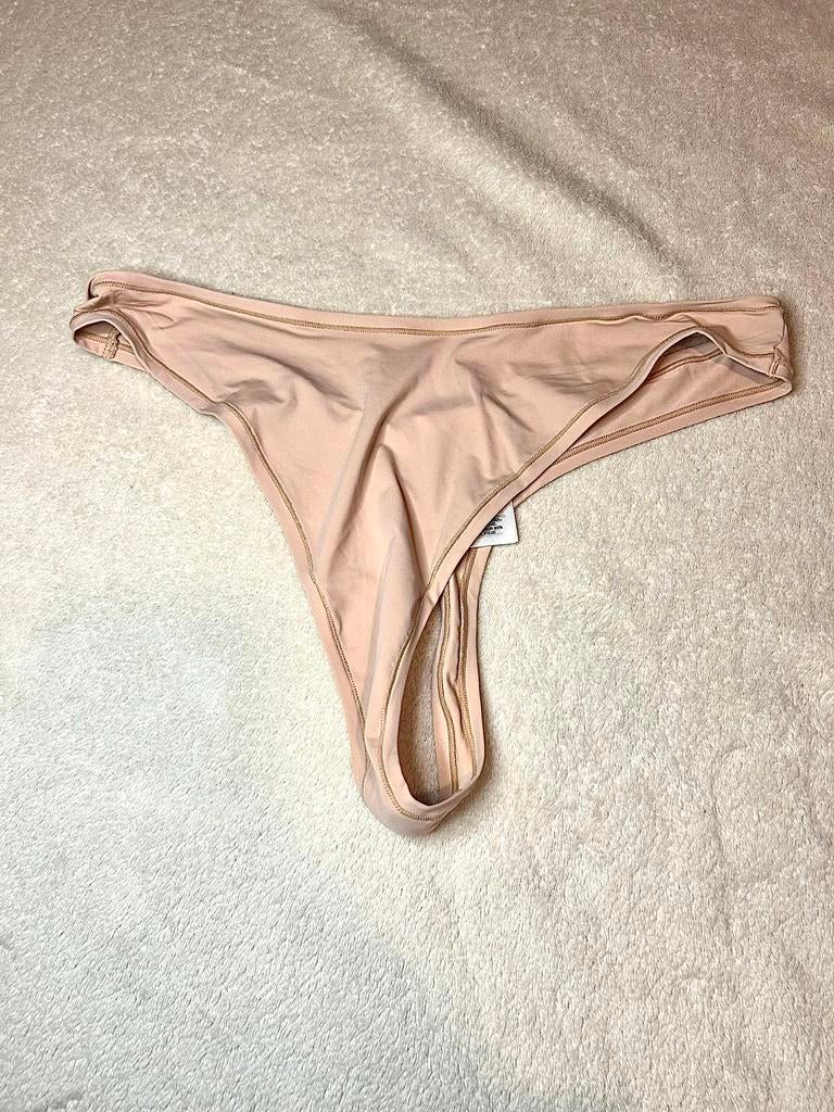 Ongedragen string maat L, Verzenden, String