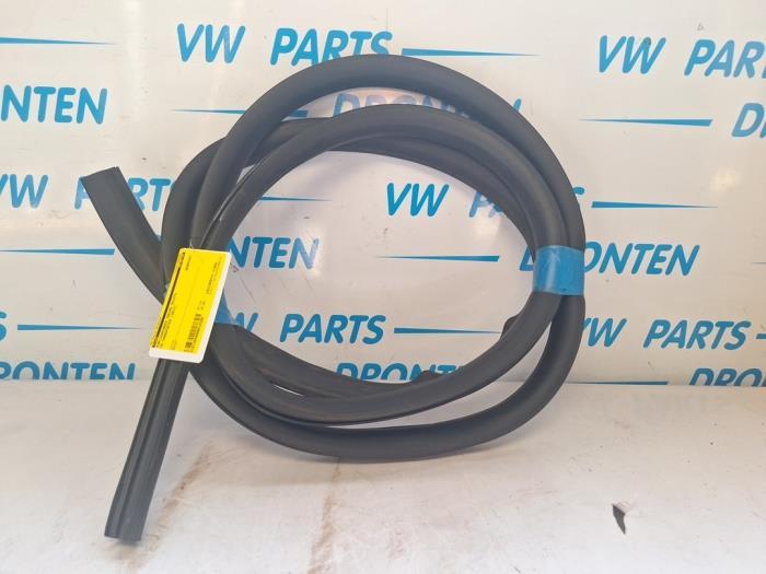 Joint caoutchouc portière 2portes droite d'un Volkswagen Tr, Volkswagen, -, 3 mois de garantie, Utilisé