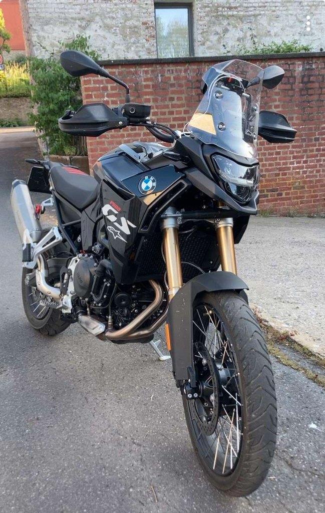BMW F 900 GS 03/2025 - 1280 km, Motos, Motos | BMW, Particulier, Enduro, plus de 35 kW, 2 cylindres, ABS, Poignées chauffantes