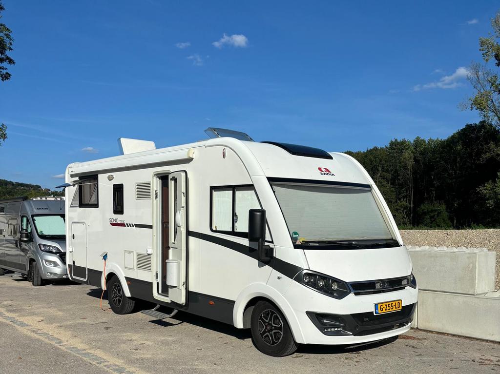 Adria sonic. Slechts 38000km nieuwstaat. Nieuwe APK, Marchepied électrique, Jusqu'à 5, Fiat, Boîte manuelle