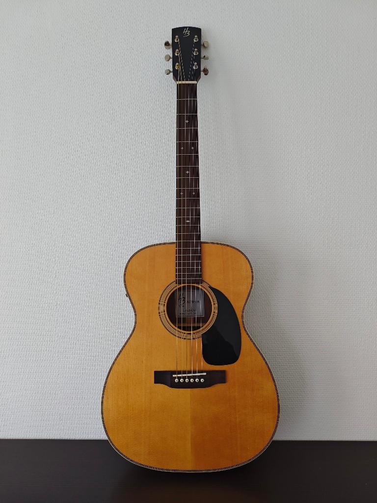 Harley Benton Custom Line CLA-28VE WN, Muziek en Instrumenten, Ophalen, Zo goed als nieuw, Western- of Steelstringgitaar, Met (piezo-)element