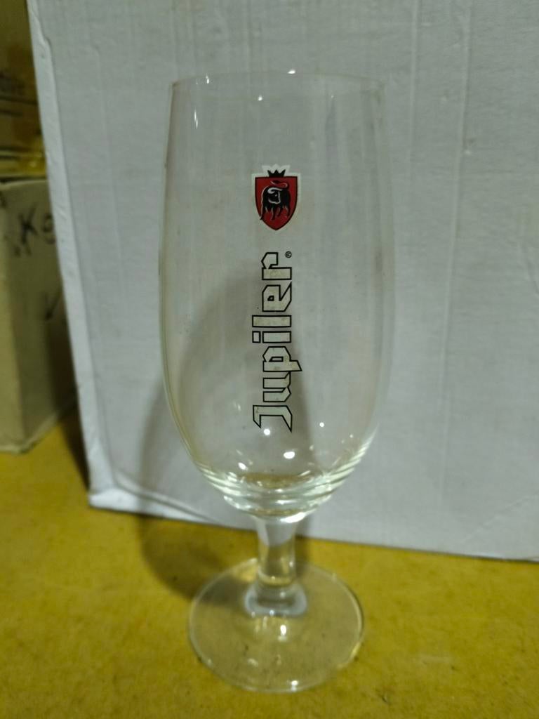 6 Jupiler bierglazen op voet, Collections, Marques de bière, Enlèvement, Jupiler