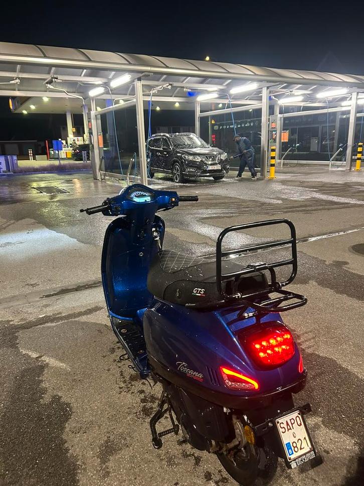 Gts toscana dynamic, Vélos & Vélomoteurs, Vélomoteurs & Scooters bridés, Comme neuf, Autres marques, Essence, Enlèvement