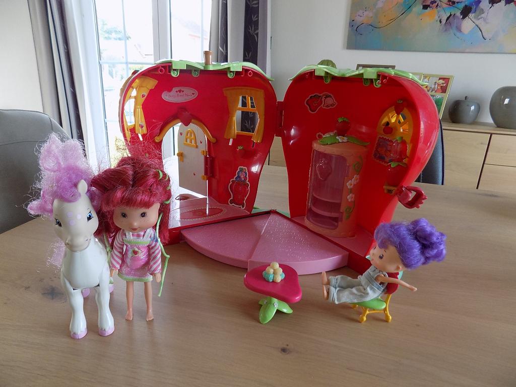 Charlotte aux fraises, Enfants & Bébés, Jouets | Figurines, Enlèvement